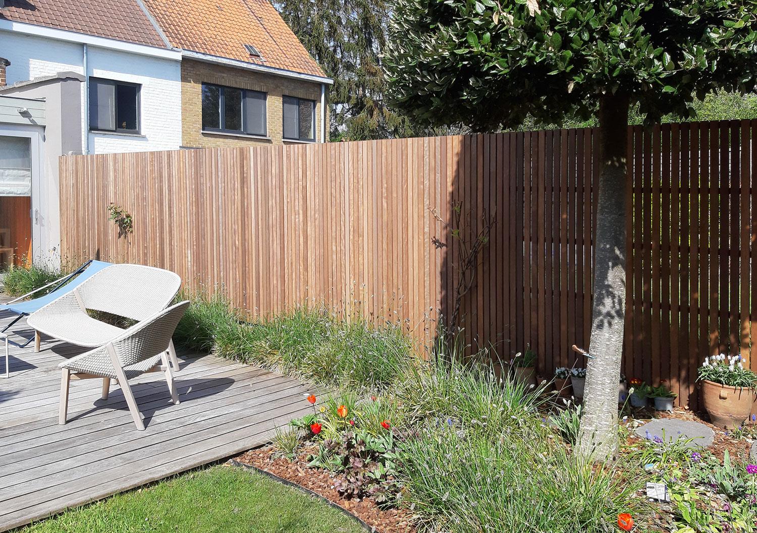 houten tuinafsluiting Ontdek ons assortiment stijlvolle tuinafsluitingen, schuttingen en hekwerken in diverse materialen zoals hout, composiet en metaal, perfect voor elke tuin. Duurzaam, onderhoudsvriendelijk en op maat gemaakt.