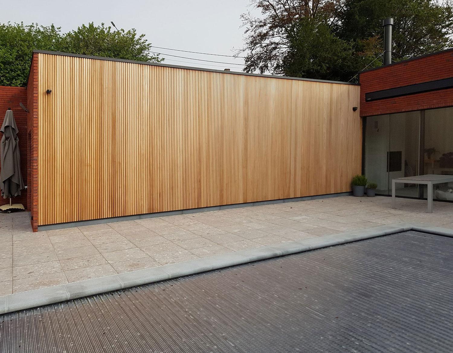 gevelbekleding hout modern Verfraai en bescherm uw woning met duurzame gevelbekleding. Ontdek onze gevelbekleding in hout of composiet voor een moderne uitstraling. Op maat gemaakt voor elke woning, met minimale onderhoud en maximale duurzaamheid.